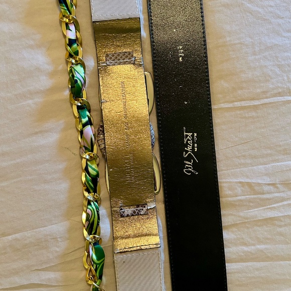 Lot of three belts. Size small. Leather and satin. - Picture 4 of 7
